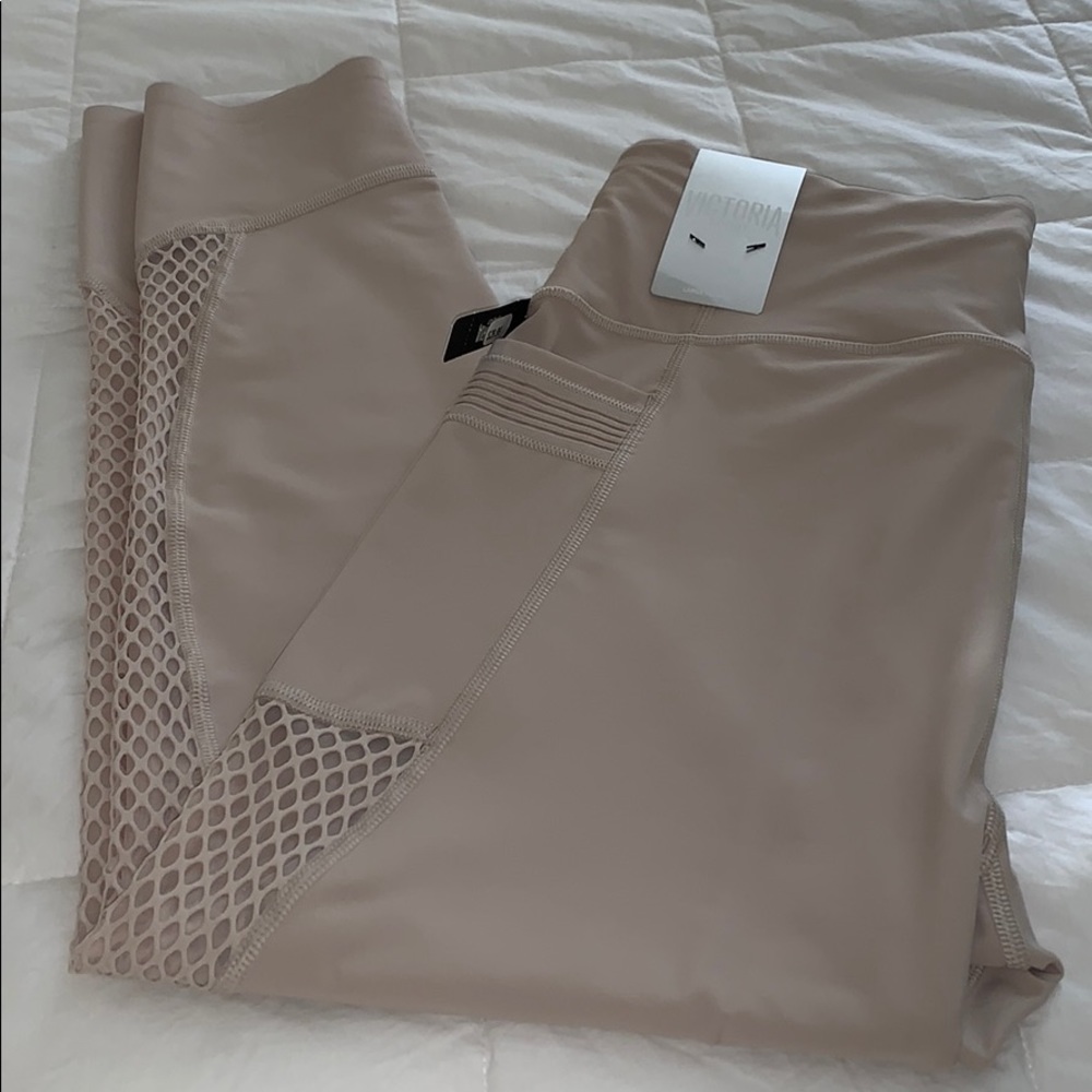 NWT Victoria's SecretSport Total Knockout Leggings